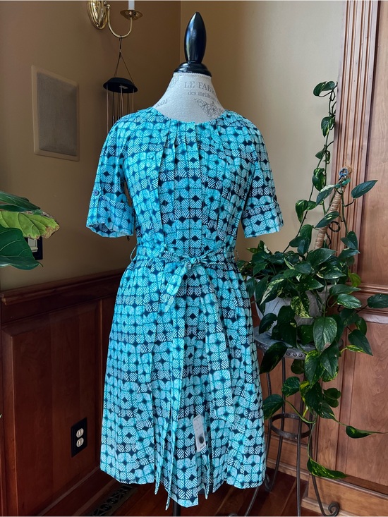Brooks Brothers Dresses & Skirts - Brooks Brothers 346 NWT Teal Geometric Print Dress with Tie Waist Women’s 6